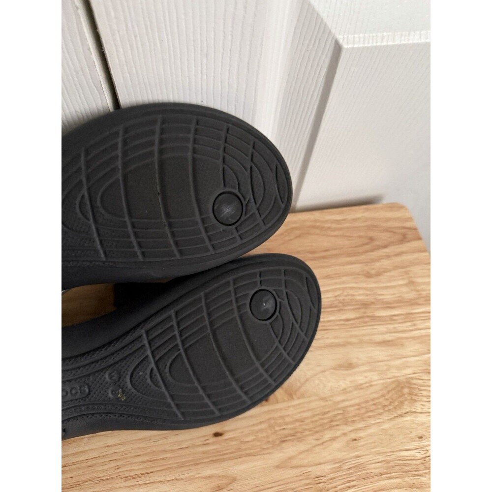 Crocs Isabella T-Strap Black Sandals Womens Sz 8 Jelly Comfort Lightweight - Picture 10 of 10